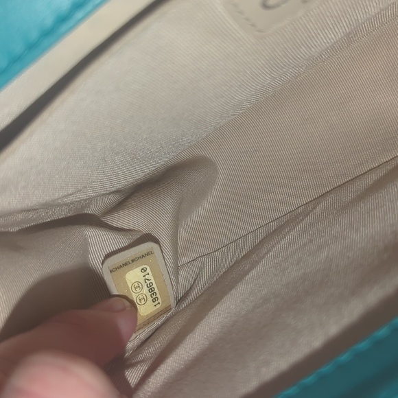 Chanel Boy Bag Turquoise Quilted Lambskin Authentic Rare Like New - Picture 11 of 12